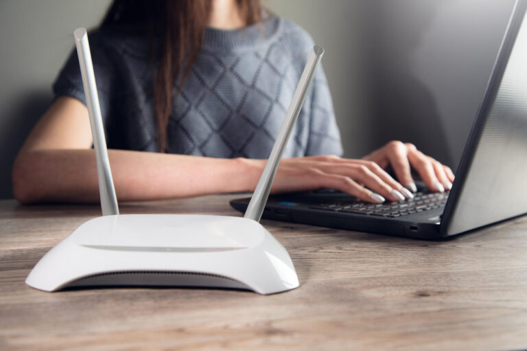 Wi Fi Router 2008 How to Transform Your Old Router into a Wi-Fi Range Extender - Colour ...