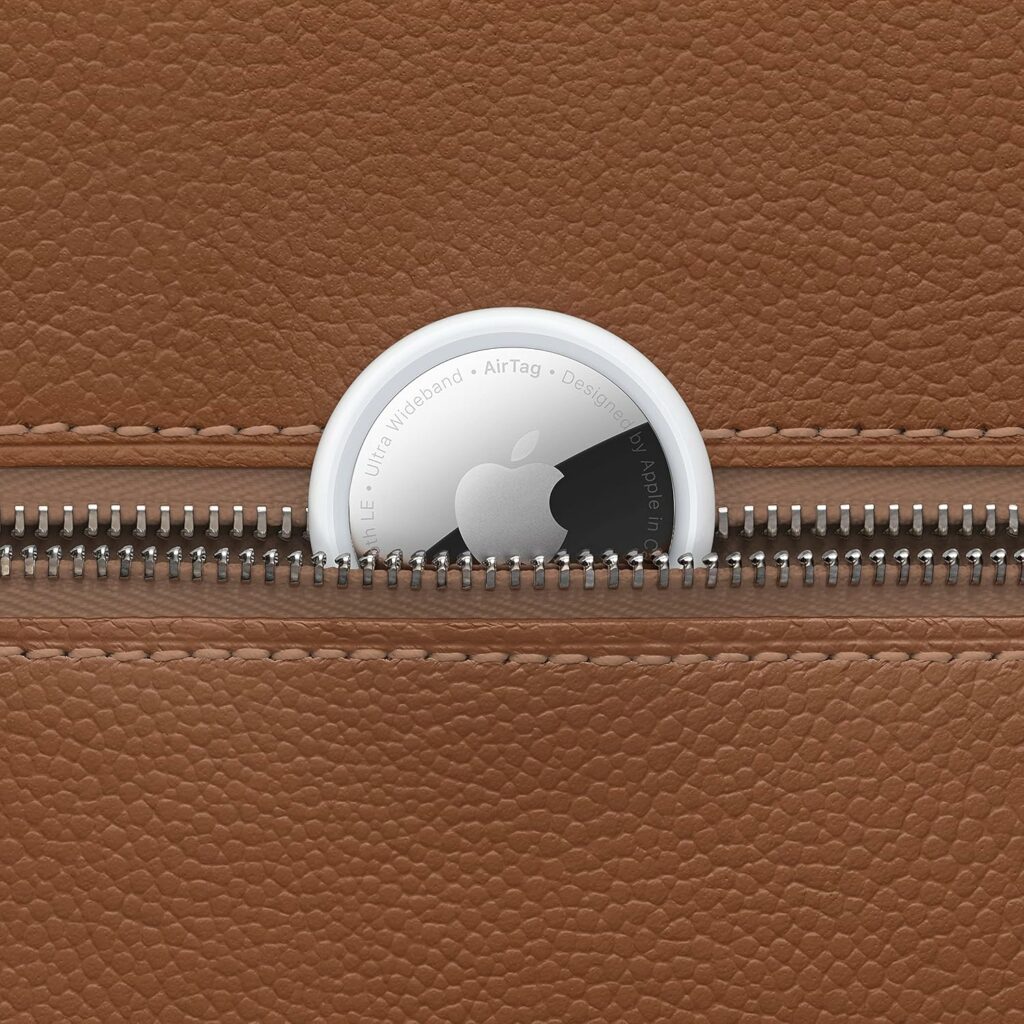 Apple AirTag in Bag