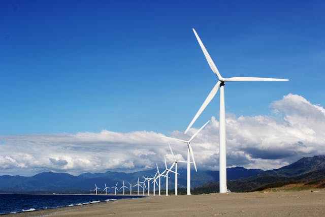 rows of wind turbine-kervin-3976320