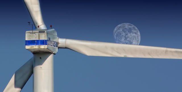 wind turbine close up-pixabay-33062