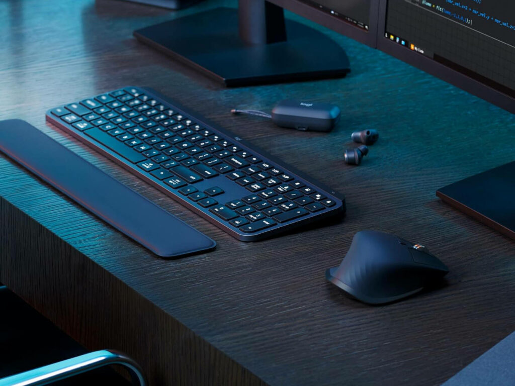 MX Master 3S on Desk