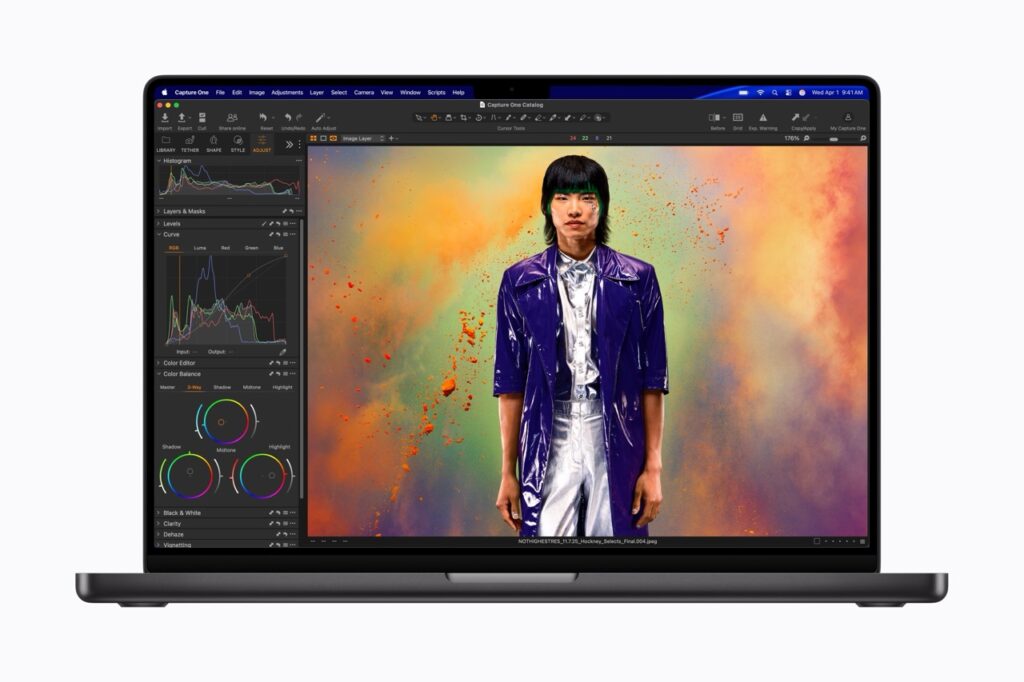 Apple-MacBook-Pro-M5-Pro-and-M5-Max-Capture on Liquid Retina XDR display